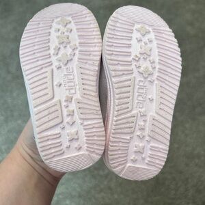 Toddler girl hey dudes size k5